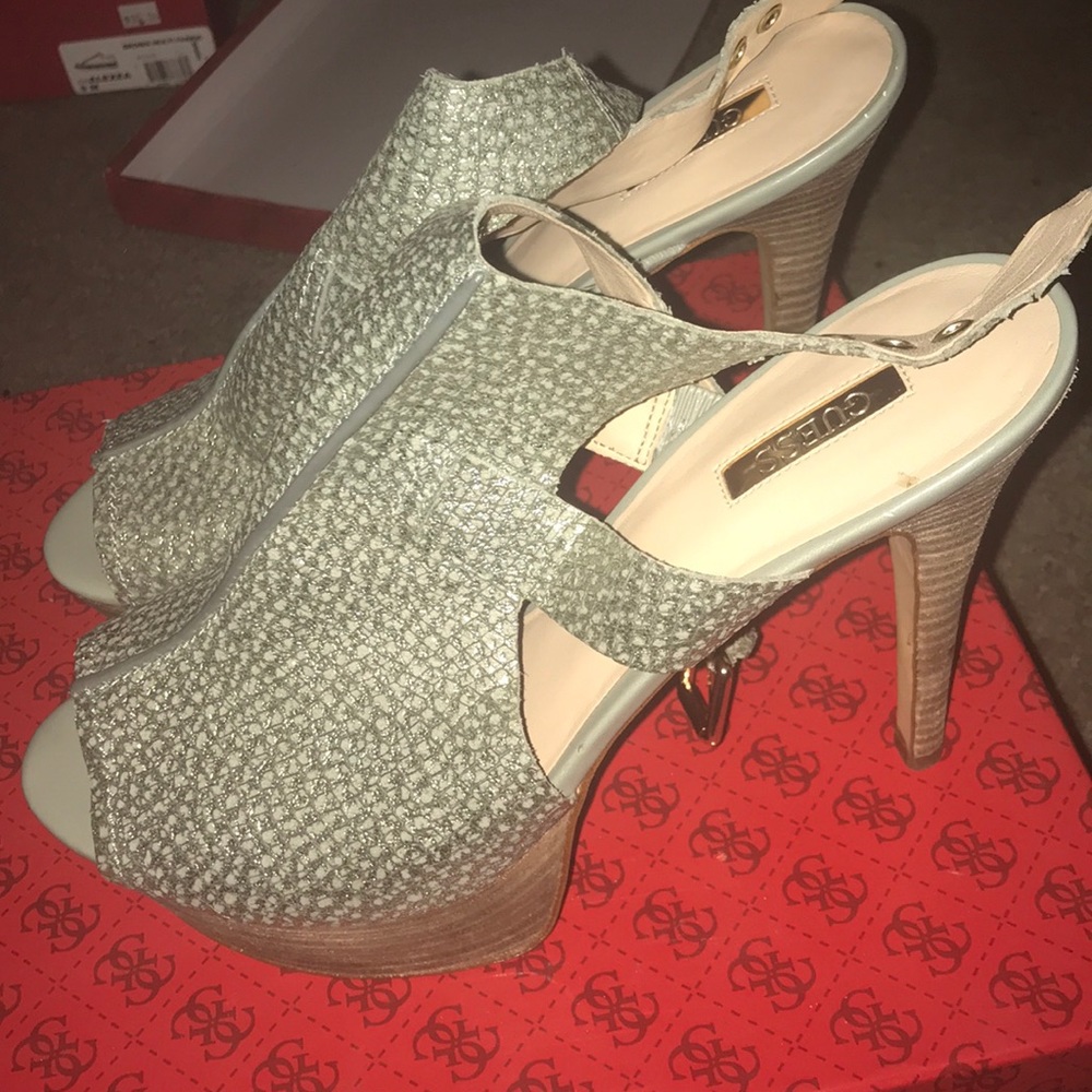 Heels new never worn!